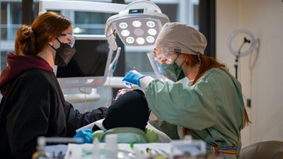 LED vs. Halogen Medical Examination Lights